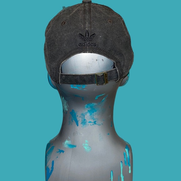 Adidas strap back cap - Picture 2 of 2